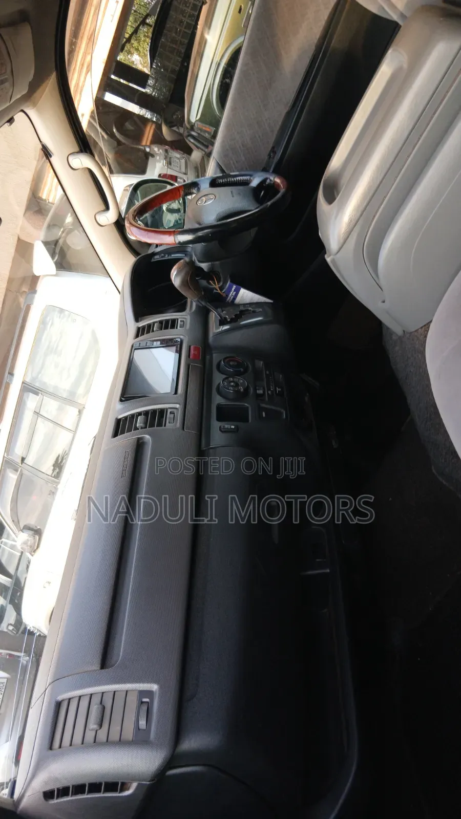 Toyota HiAce 2012 Black