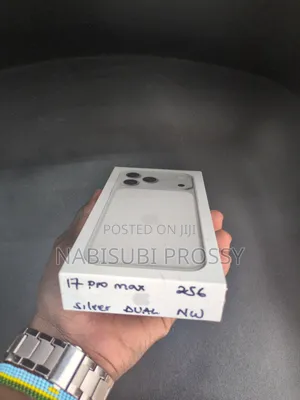 New Apple iPhone 17 Pro Max 256 GB Silver