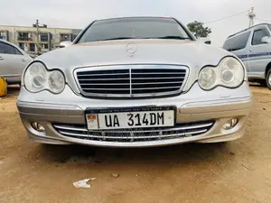 Mercedes-Benz C200 2004 Silver