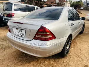 Mercedes-Benz C200 2004 Silver