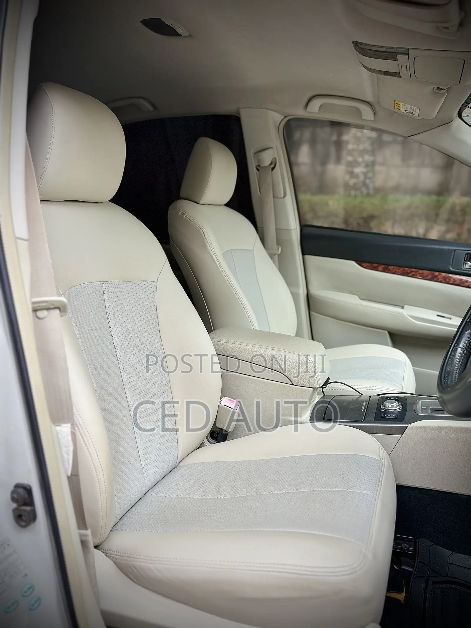 Subaru Legacy 2011 White