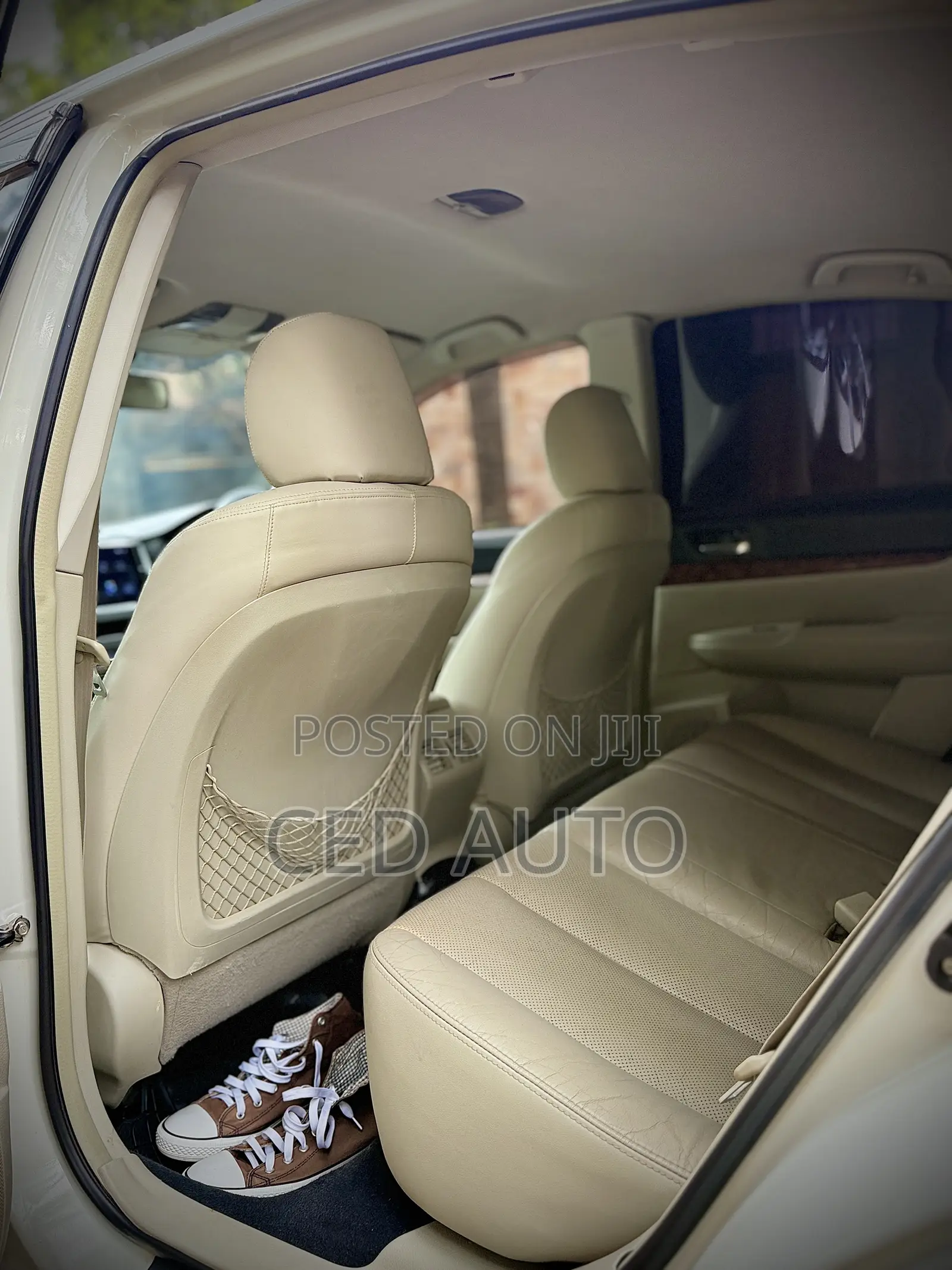 Subaru Legacy 2011 White