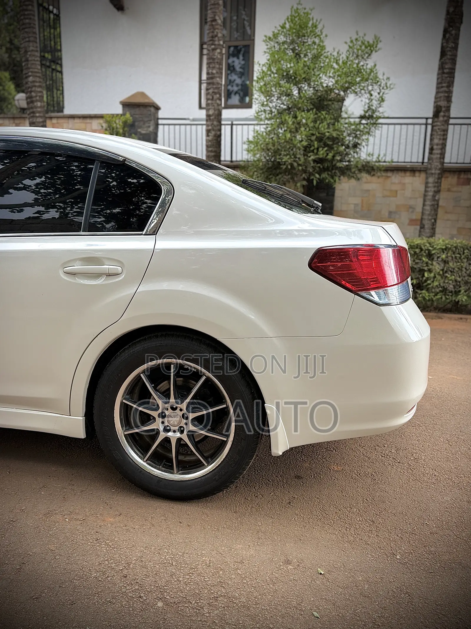 Subaru Legacy 2011 White