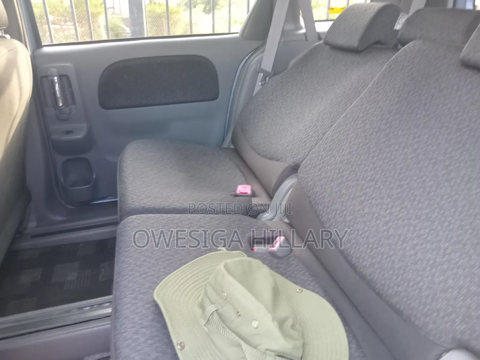 Toyota Sienta 2012 Blue