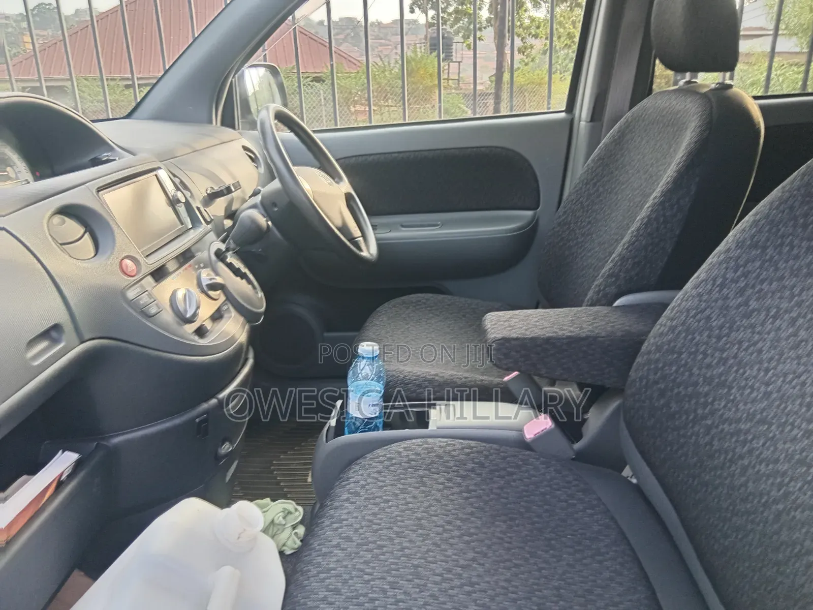 Toyota Sienta 2012 Blue