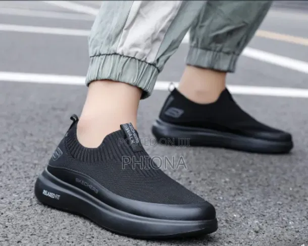 Sketcher Sneaks