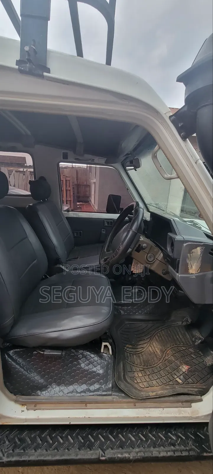 Toyota Land Cruiser 2005 White