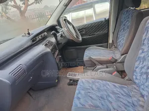 Toyota Noah 2002 Red
