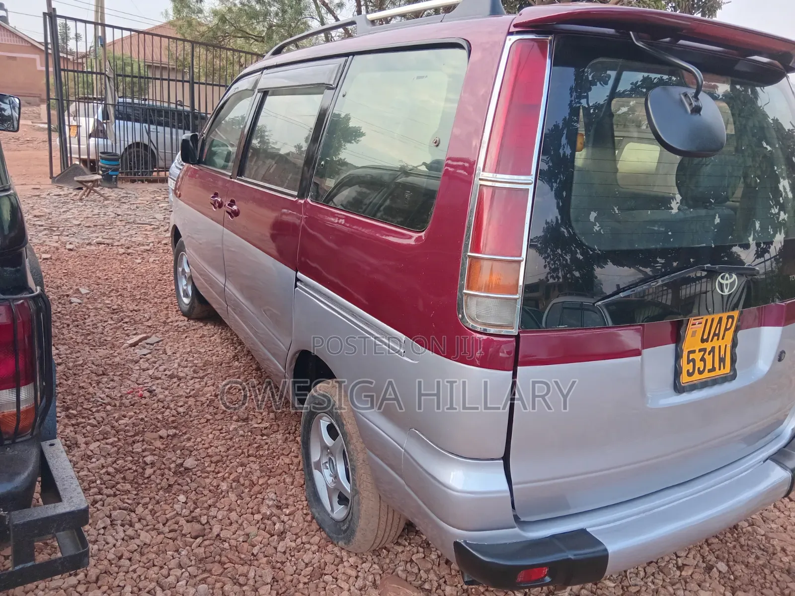 Toyota Noah 2002 Red
