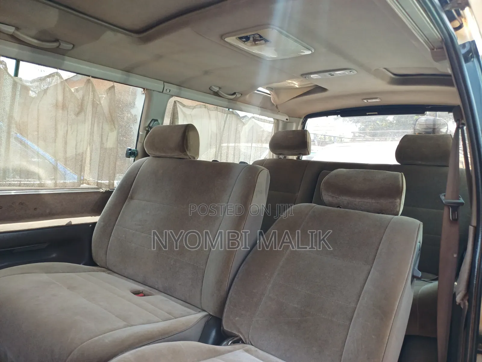 Toyota HiAce 2006 White