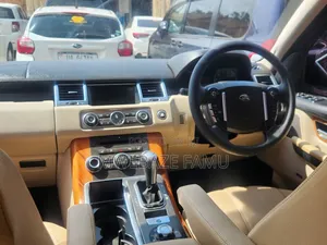 Land Rover Range Rover Sport 2010 Black