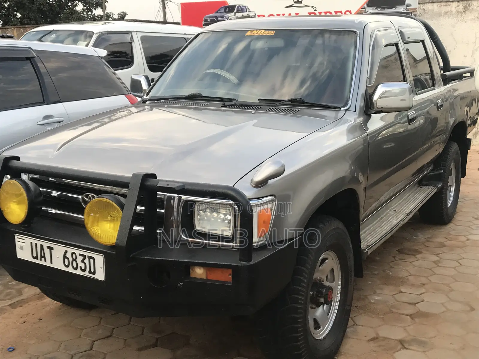 Toyota Hilux 2000 Green