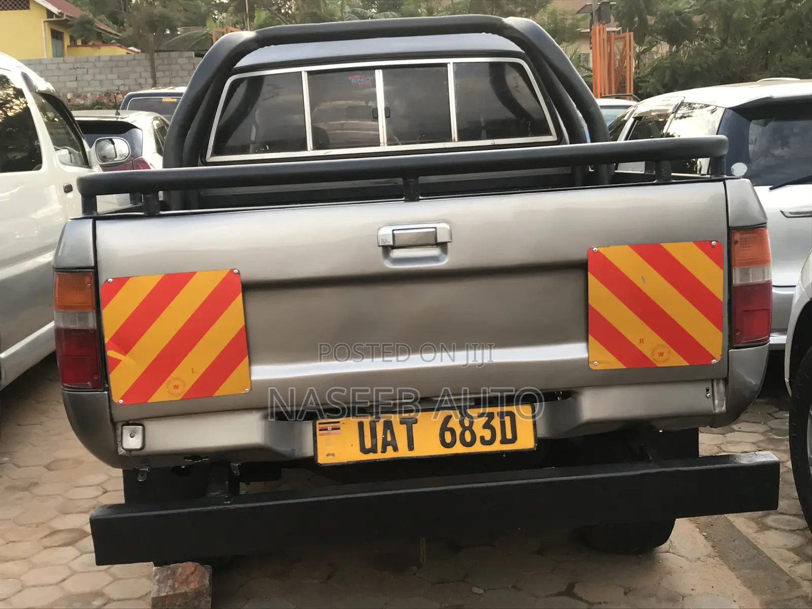 Toyota Hilux 2000 Green