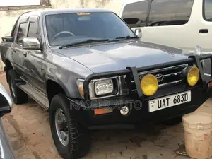 Toyota Hilux 2000 Green