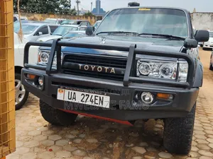 Toyota Land Cruiser 2000 Black