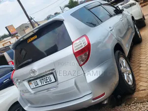Toyota Vanguard 2009 Silver