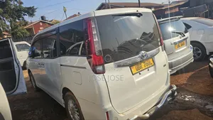 Toyota Noah 2015 White