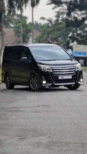 Toyota Noah 2015 Black