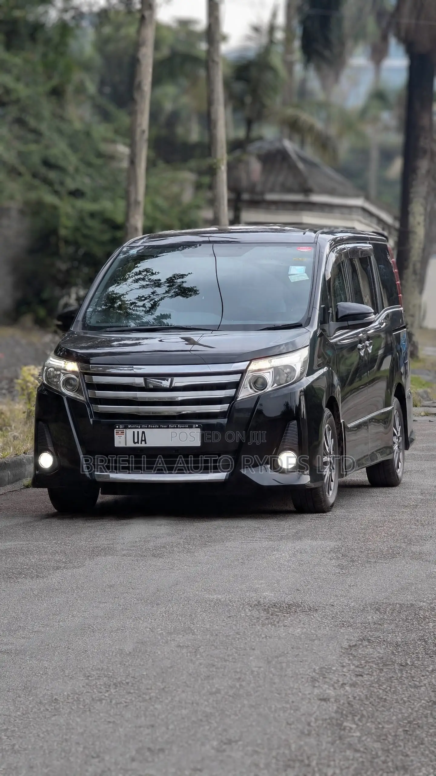 Toyota Noah 2015 Black
