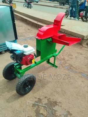 Petrol Silage Machine Red Green