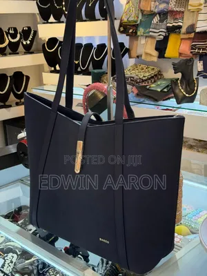 Exquisite Ladies Handbag