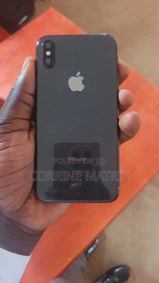 Apple iPhone X 64 GB Black