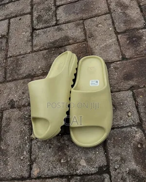 Adidas Yeezy Slides