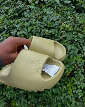 Adidas Yeezy Slides