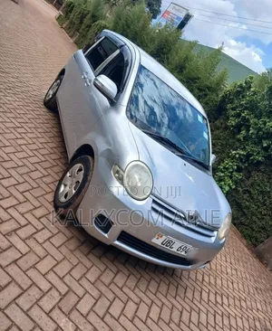 Toyota Sienta 2006 White