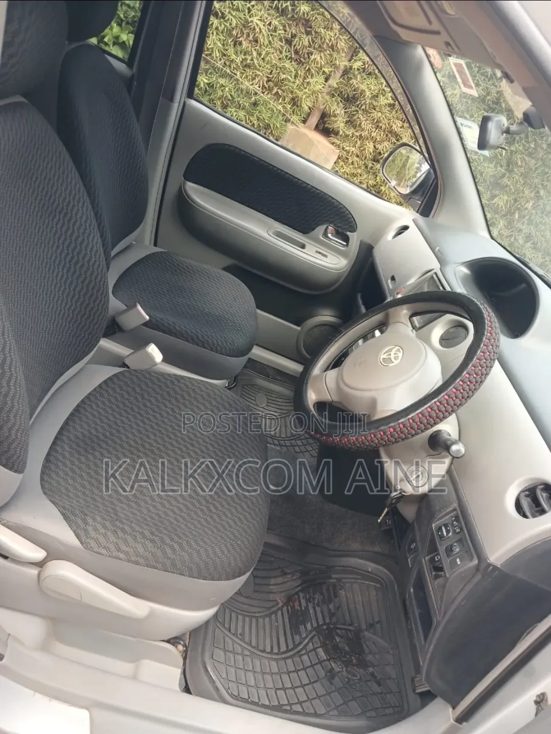 Toyota Sienta 2006 White