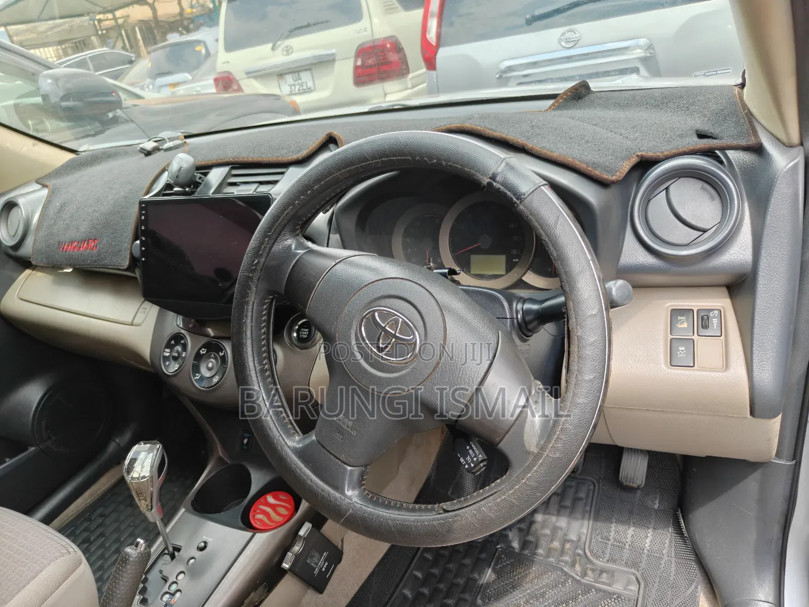 Toyota Vanguard 2011 Silver