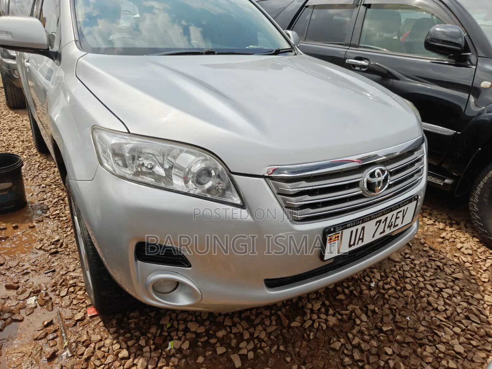 Toyota Vanguard 2011 Silver
