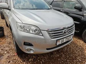 Toyota Vanguard 2011 Silver