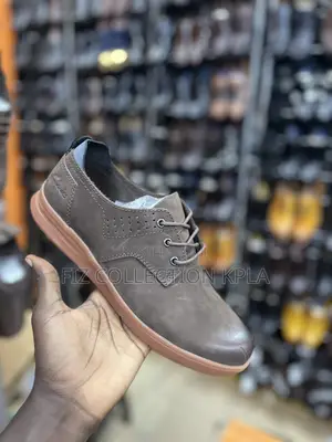 Original Clarks Men’s Brown Leather Casual Shoes Low-Top Lace-Up