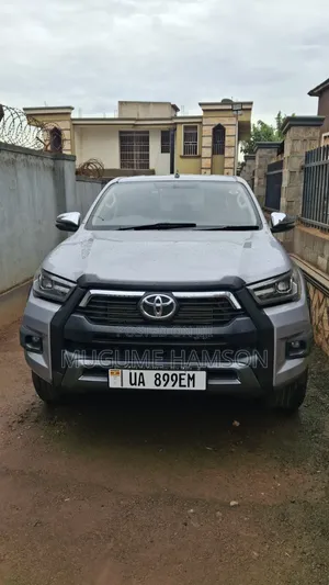 Toyota Hilux 2020 Silver