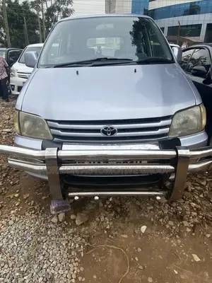 Toyota Noah 2.0 FWD (8 Seater) 2001 Gray