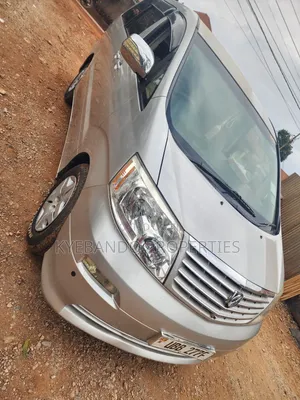 Toyota Alphard 2005 Silver