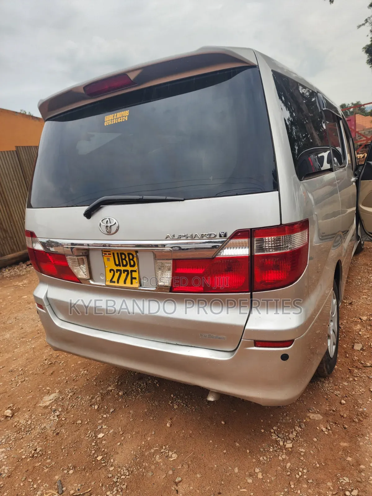Toyota Alphard 2005 Silver
