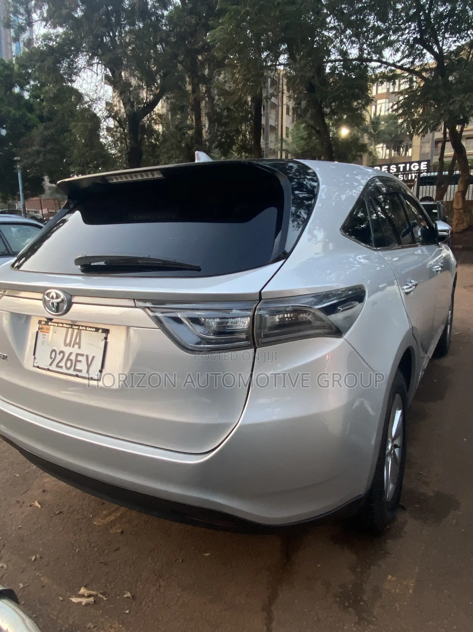 Toyota Harrier 2.0 4WD 2014 Silver
