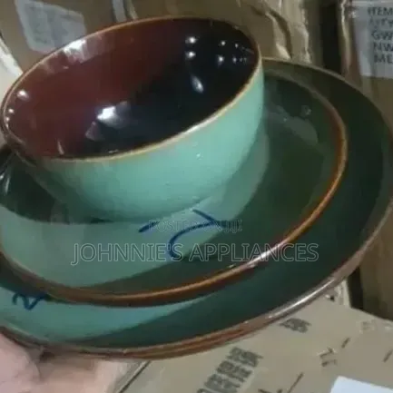 18pics Round Dinner Sets
