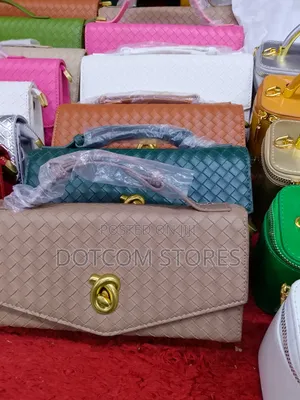 Women’s Minimalist Woven Split Leather Top Handle Clutch Bag
