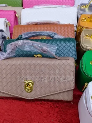 Women’s Minimalist Woven Split Leather Top Handle Clutch Bag
