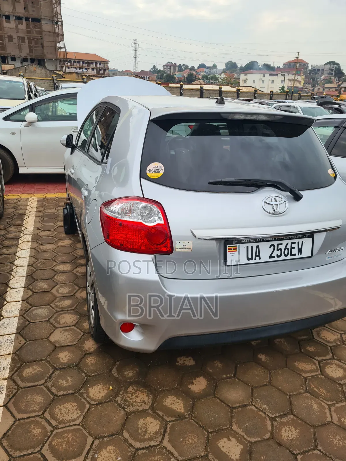 Toyota Auris 2011 Silver