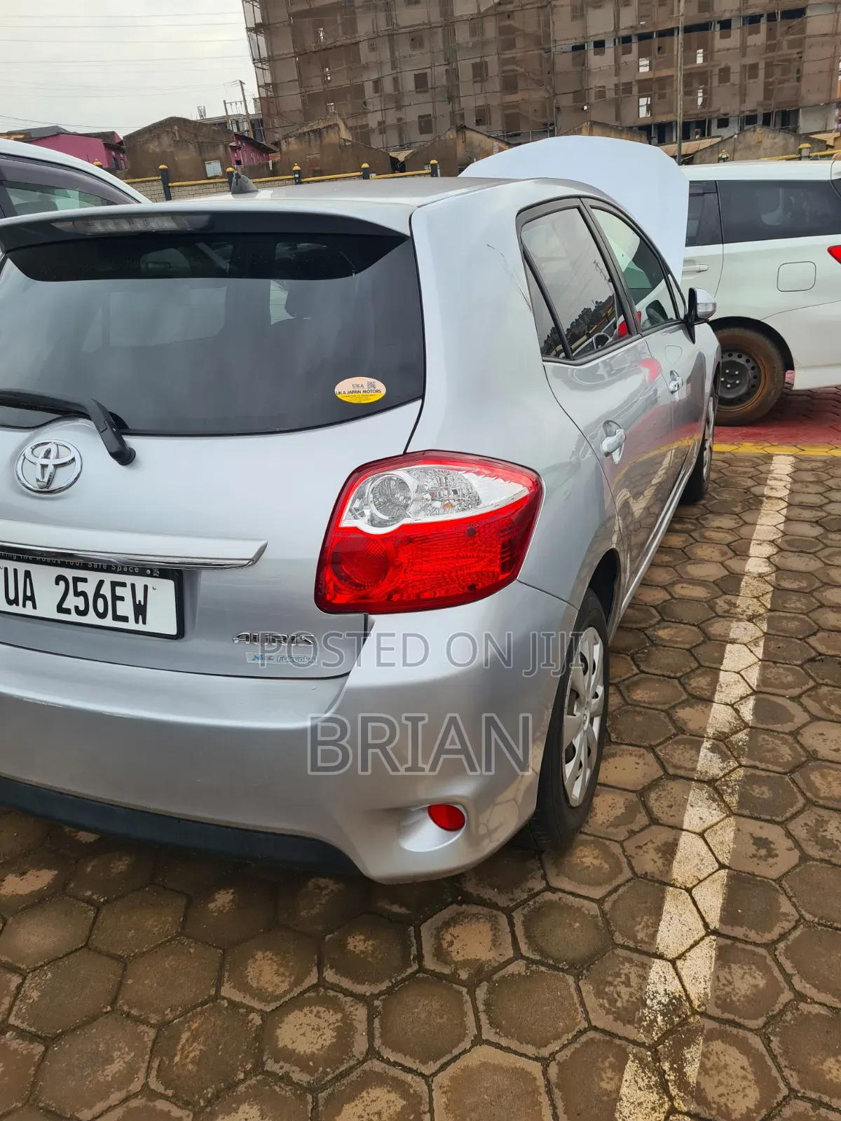 Toyota Auris 2011 Silver