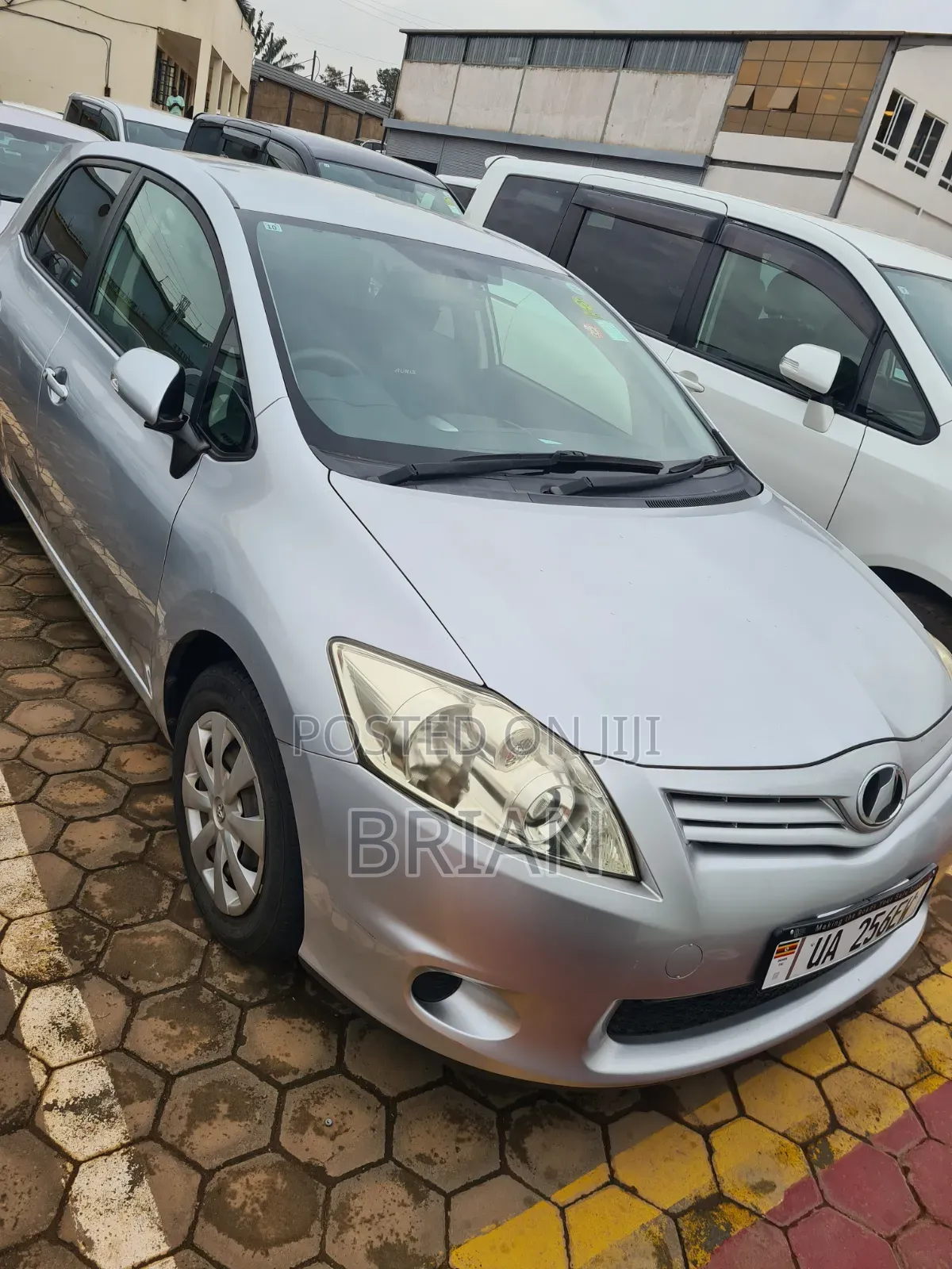 Toyota Auris 2011 Silver