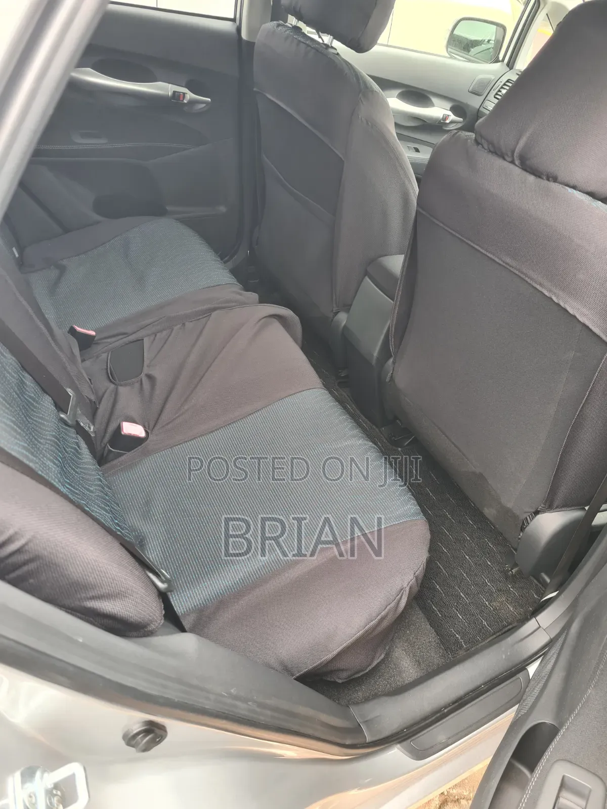 Toyota Auris 2011 Silver