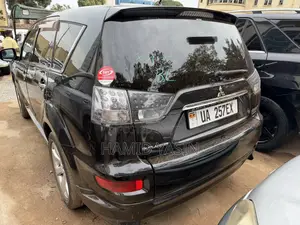 Mitsubishi Outlander 2014 Black