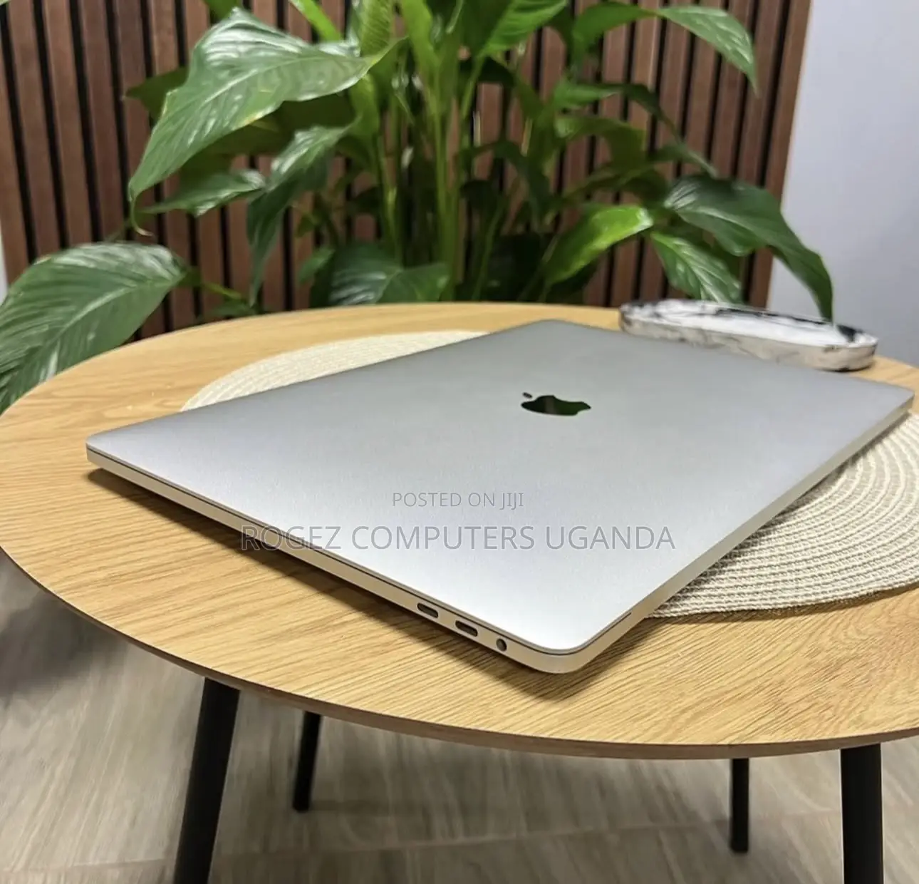 New Laptop Apple MacBook Pro 2017 16GB Intel Core i7 SSD 512GB