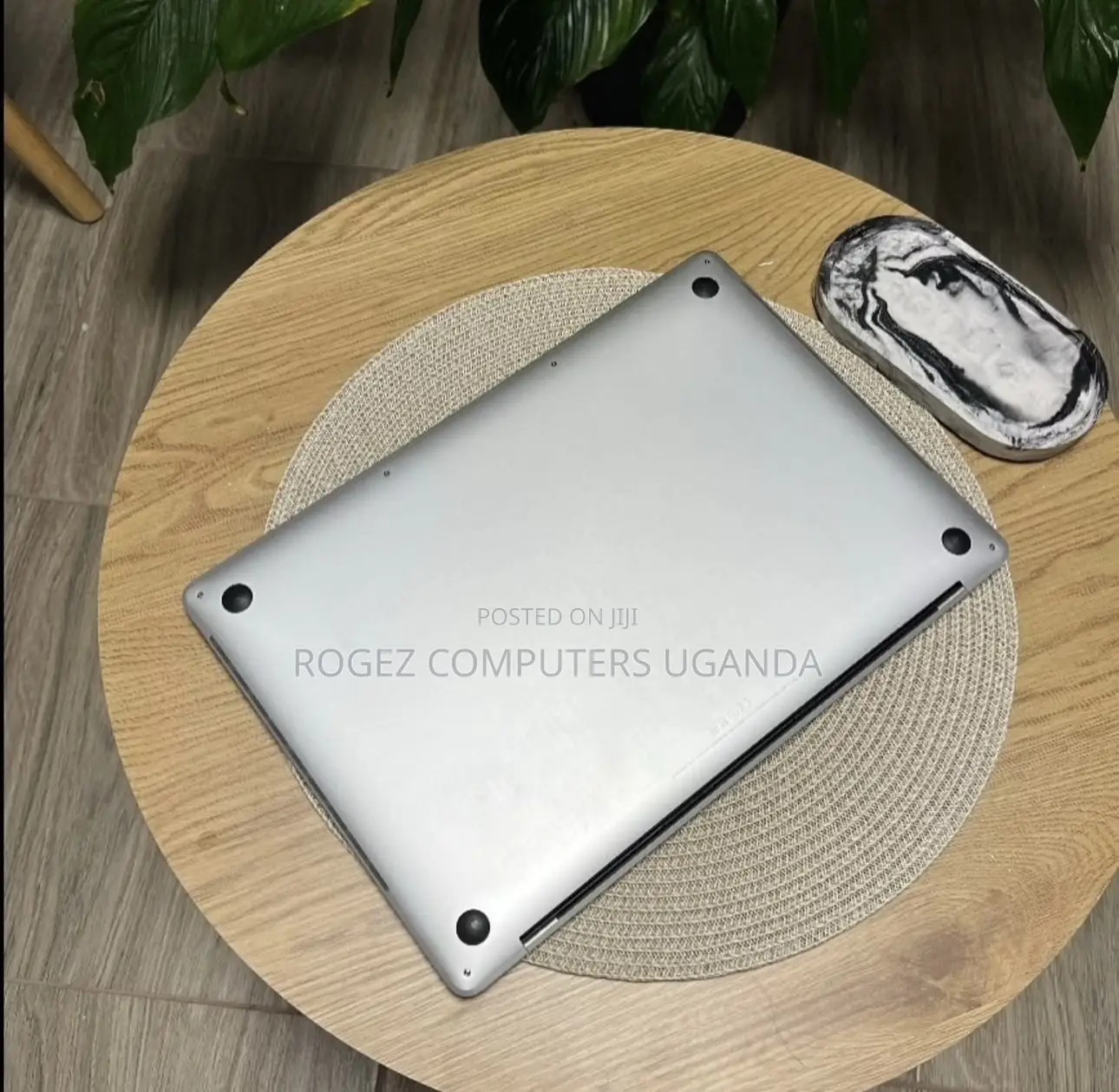 New Laptop Apple MacBook Pro 2017 16GB Intel Core i7 SSD 512GB