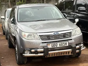 Subaru Forester 2010 Silver